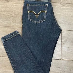Levi Jegging